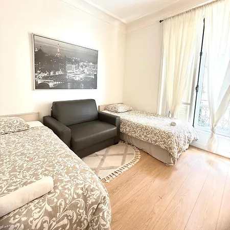 Champs Elysees 5 Apartman *