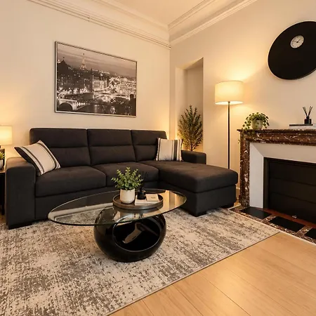 Champs Elysees 5 Apartment *