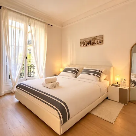 Apartment Champs Elysees 5